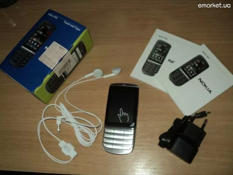 Продам новый телефон Nokia asha 300 СРОЧНО!!!