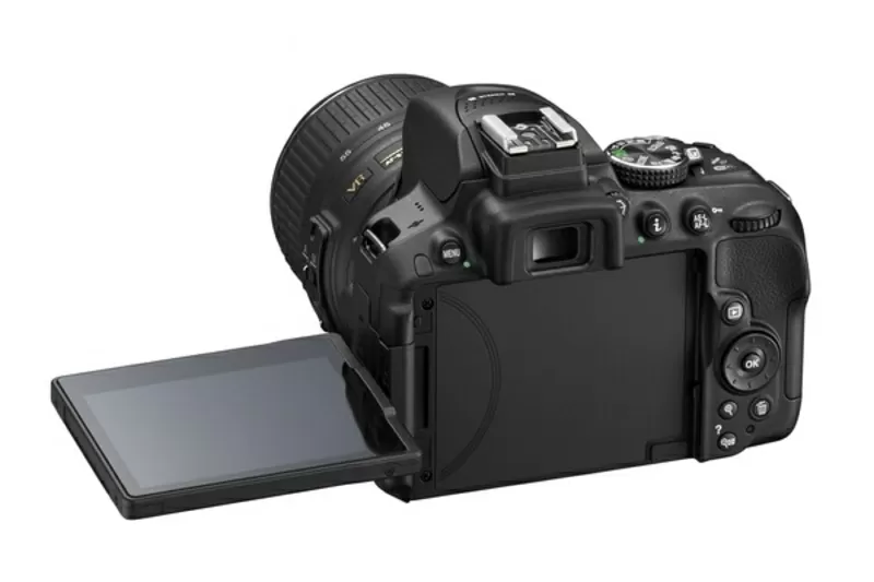 Продам, срочно!Зеркальная фотокамера Nikon D5300 kit 18-55 VR  5