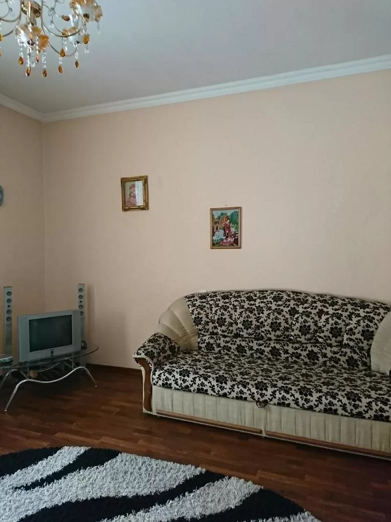 продам 1 комн.квартиру в центре 3