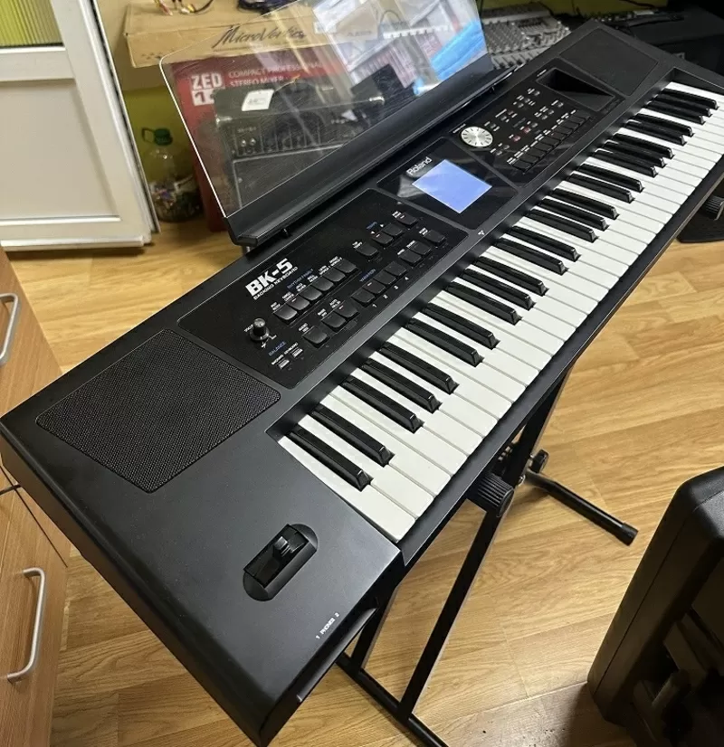 Продам синтезатор Roland BK5 